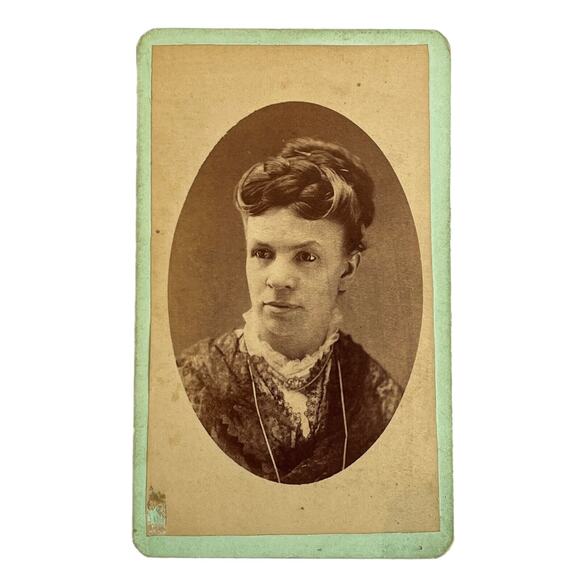 Antique CDV Carte de Visite Photography Sepia CC Wright Well Dressed Woman SEE - Picture 2 of 5